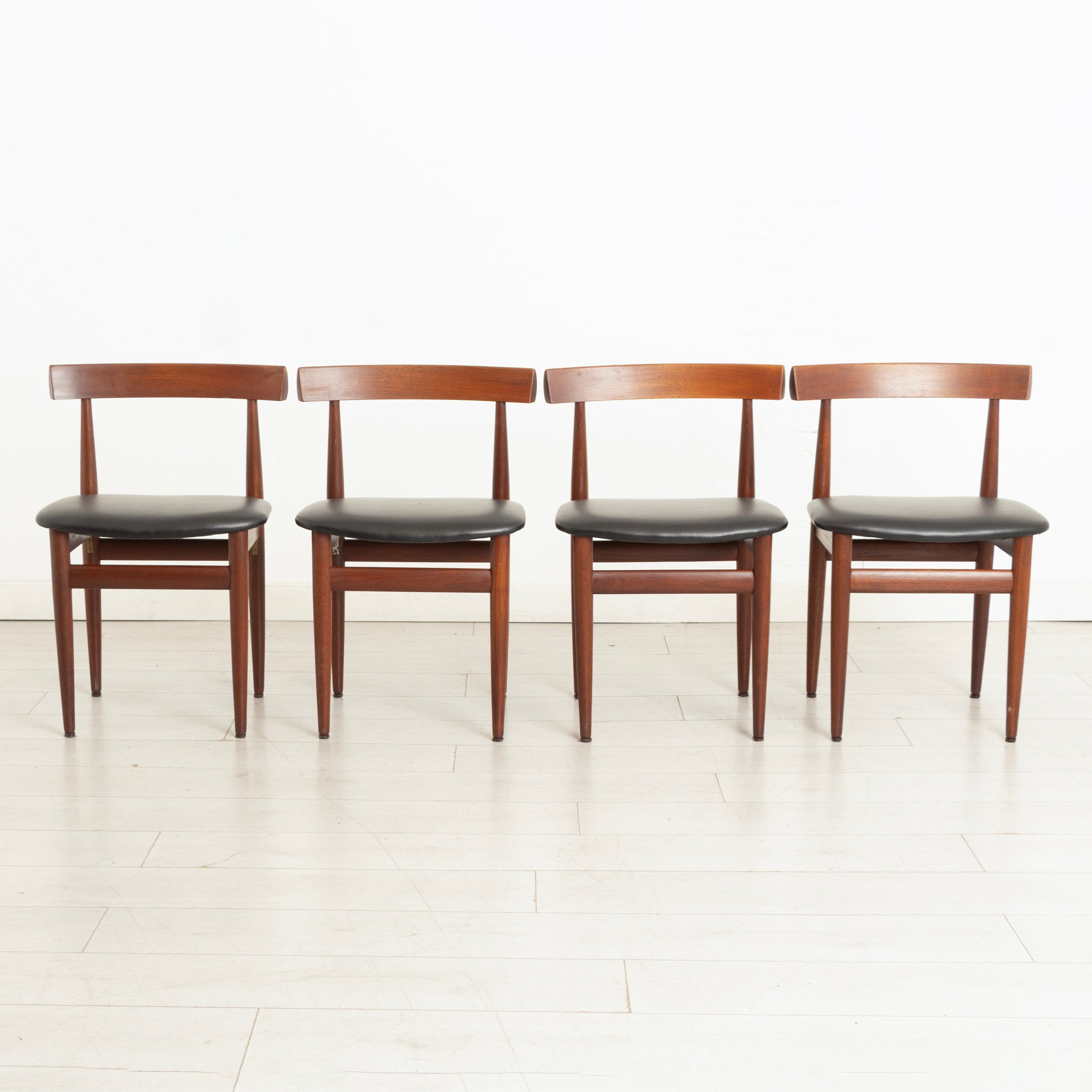 Midcentury Danish Extending Teak Dining Table & Four Chairs by Hans Olsen for Frem Rojle c.1965