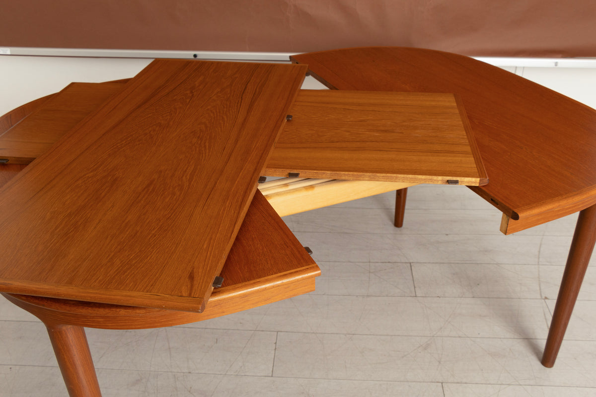 Midcentury Extending Teak Dining Table by Skovmand and Andersen c.1965